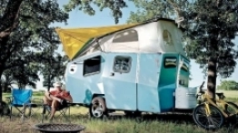 Na kempingu, z podniesionym dachem. - zdjęcie 5